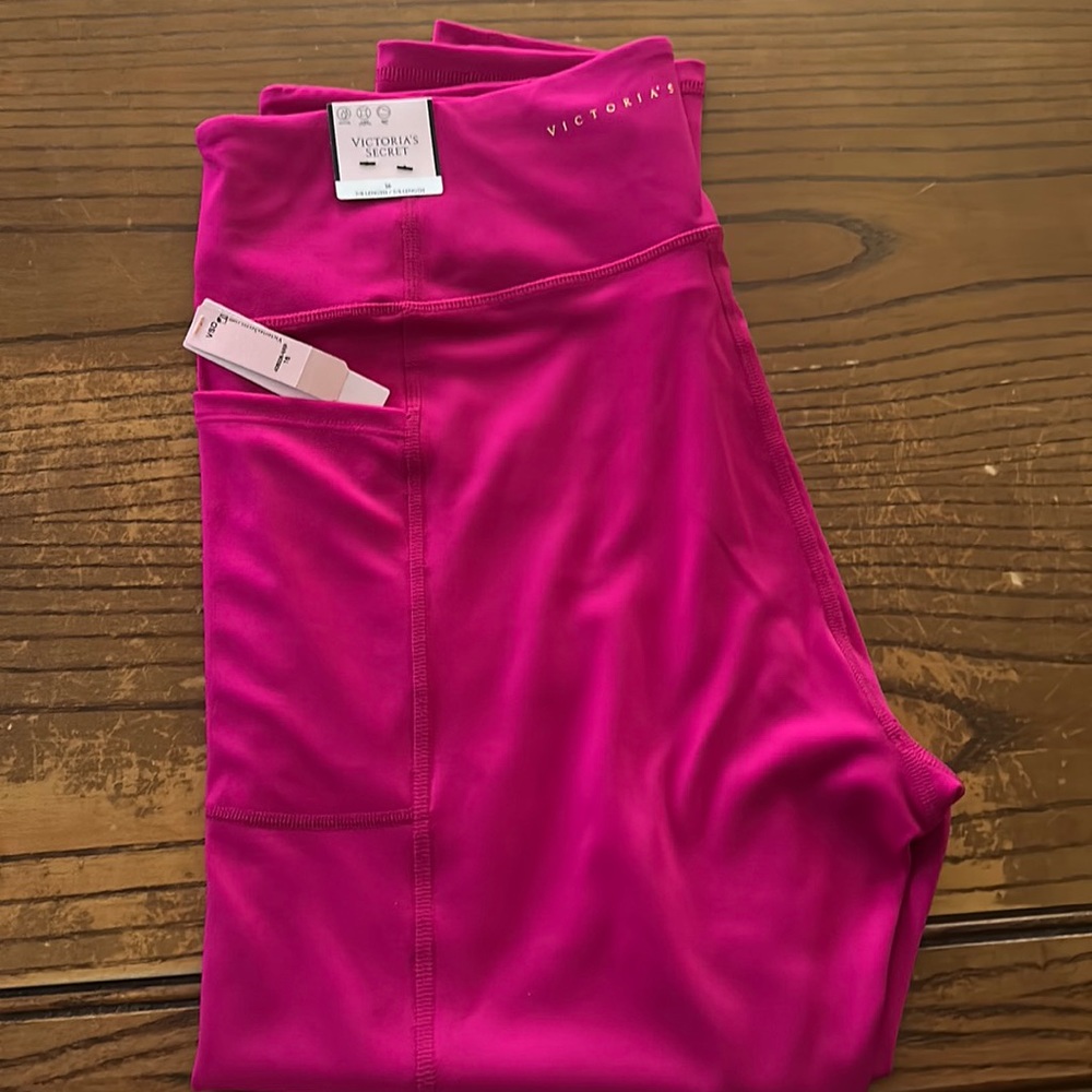 Victoria’s Secret 7/8 length legging